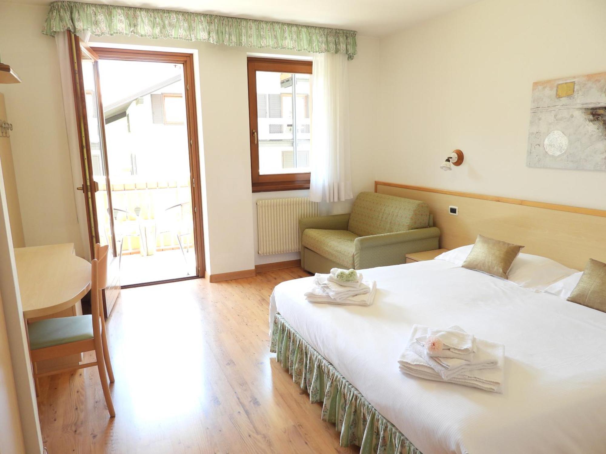 Hotel Garni Maffei ピンツォーロ エクステリア 写真