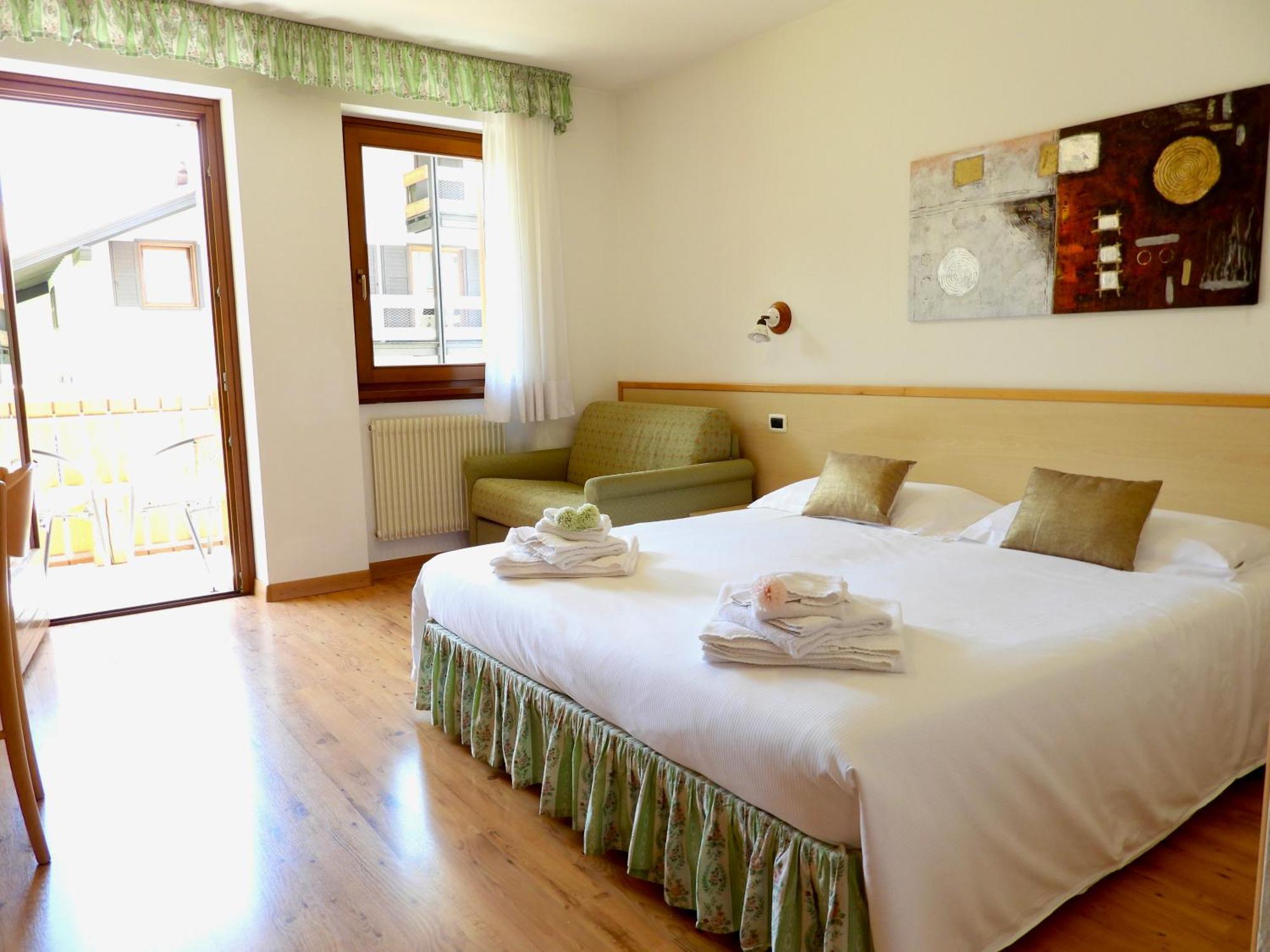 Hotel Garni Maffei ピンツォーロ エクステリア 写真