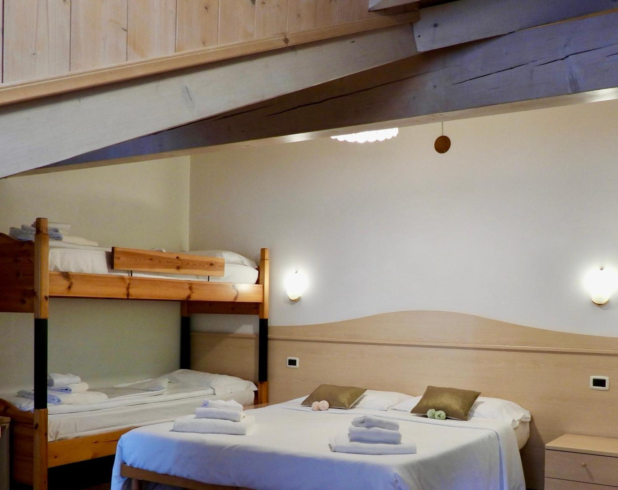 Hotel Garni Maffei ピンツォーロ エクステリア 写真